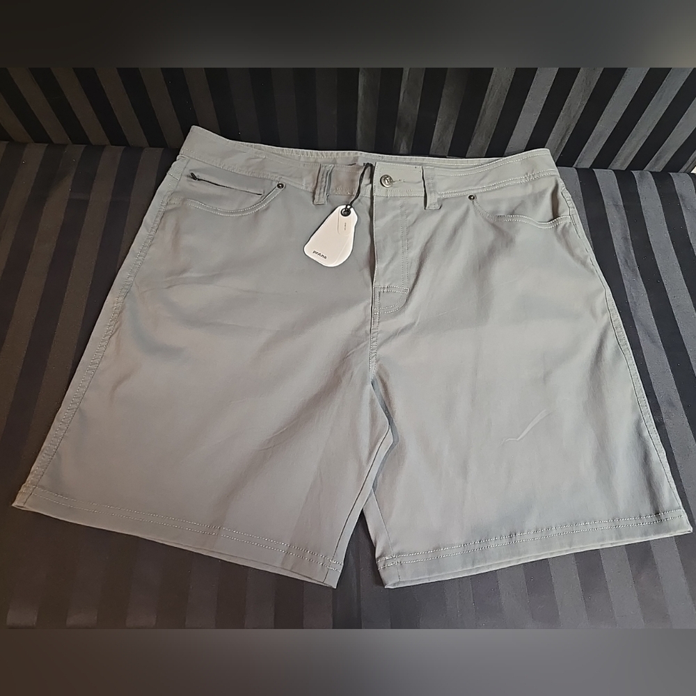 prAna Men's 40 Waist 8" Inseam Stretch Zion 5 Pocket Shorts Thyme Gray Color - Picture 1 of 8